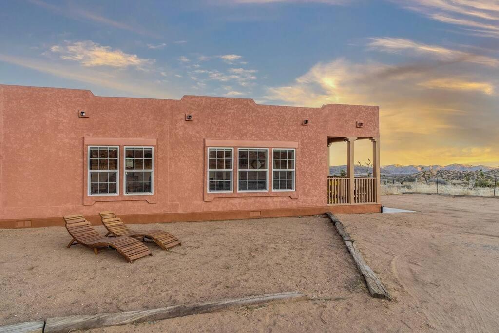 Near Pappy & Harriet'S + Rimrock Ranch W/ Hot Tub Villa Pioneertown Buitenkant foto